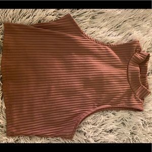 Tan/pink crop top